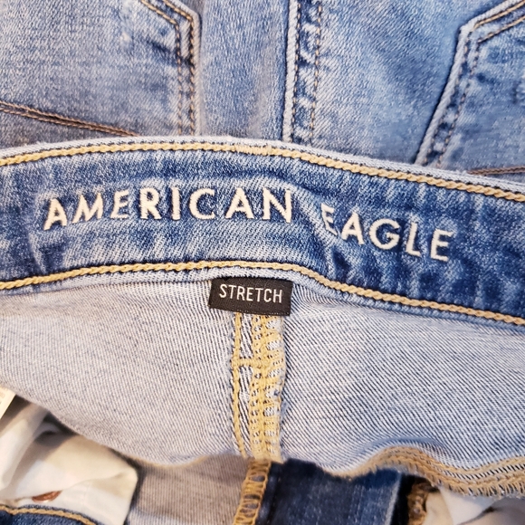 American Eagle Super Hi Rise Flare Distressed Frayed Jeans Women's Size 2 - Picture 8 of 11